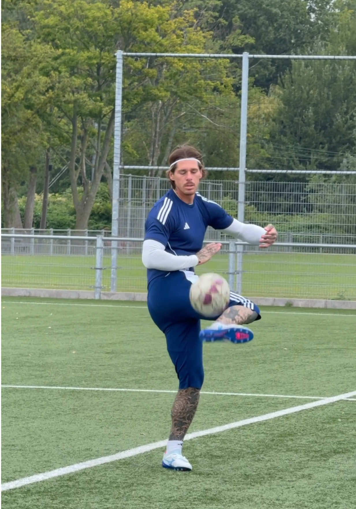 Warming up properly #football #footballer #footballtraining #futbol #fyp 