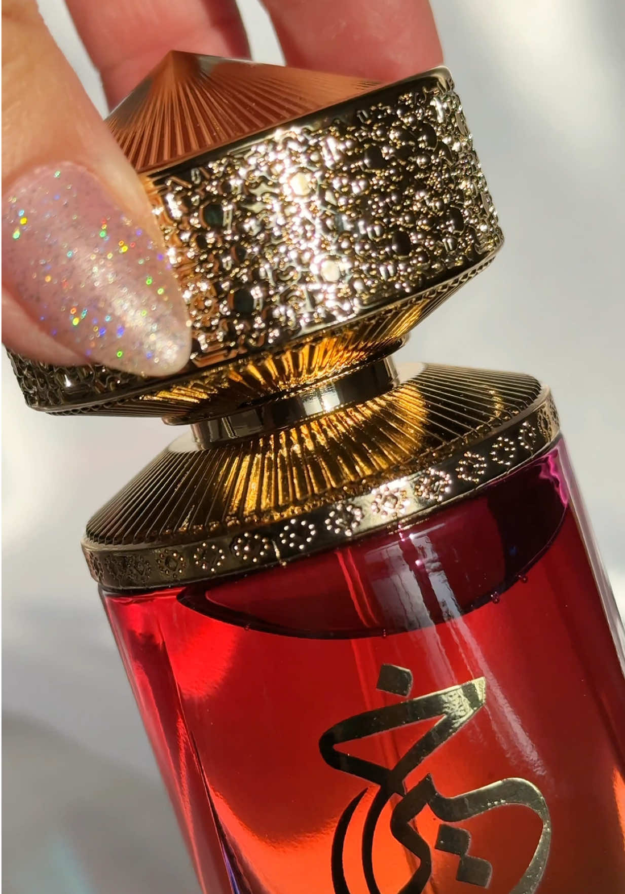 I received this absolutely gorgeous perfume from @Aroma Concepts UK 😘 💋🍬Khair Confection by Paris Corner 🍬💋  look how pretty this bottle is 😍✨✨ I have to tell you this smells absolutely heavenly 😍 I instantly smell sweet Vanilla, Sandalwood and Marshmallow. It’s it has that beautiful undercurrent of muskiness of the sandalwood 🥰  It’s the perfect mix of sweetness and musk that I adore in a fragrance 👌🏼😍 Top Notes Pear, Whipped cream Middle Notes Jasmine, Ylang, Cashmeran Base Notes Sandalwood, Marshmallow, Vanilla  Get 10% off 👇🏼👌🏼 https://www.aromaconcepts.co.uk/discount/upfl10-SHARONA upfl10-SHARONA @Pariscornerperfumes #perfum #VanillaPerfume #aromaconceptsuk #aromaconcepts #pariscorner 