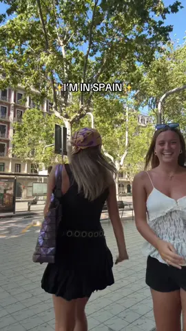 aller tous en espagne jvous jure ça rend heureux @rose.dumoulin 