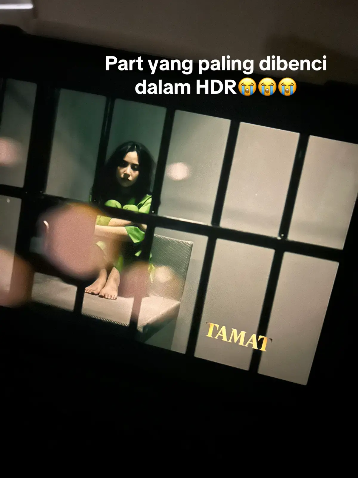 Season2!!!!!!!!!nak season 2. Bagilah tracie ngan jazmy collab untuk drama lain and drama tu best. Better kalau ada season 2 sebab rasa macam ade yang tak cukup, macam tergantung😭😭😭🥰🥰🥰btw dis drama is lit🔥🔥🔥harap banyak lagi drama yang best macam ni…🥹🥹🥹