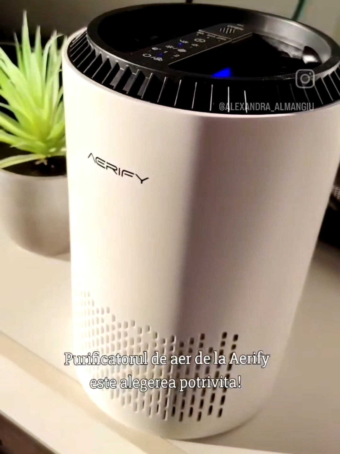 Update după aproape o lună cu purificatorul de aer Aerify  👉Am simțit diferența din primele zile, dar acum am și dovada clară: am scos filtrul și… wow. Se văd clar depunerile adunate, iar gândul că toate acestea ar fi fost în aerul pe care îl respirăm zilnic e un pic înfricoșător. ✨Îl am instalat în sufragerie, unde petrecem cel mai mult timp, și pot spune cu toată sinceritatea că sunt foarte mulțumită. Aerul e mai curat, simt o prospețime diferită și șerg praful mai rar ☺️😅 Recomand din suflet pentru oricine vrea un aer mai curat în casă. 📌 Codul Alexandra10 îți aduce o reducere de 10% pe site ul @aerify.ro  Mulțumesc @aerify.ro #Aerify #PurificatorDeAer #AerCurat #SanatateAcasa #foruyou @AERIFY 