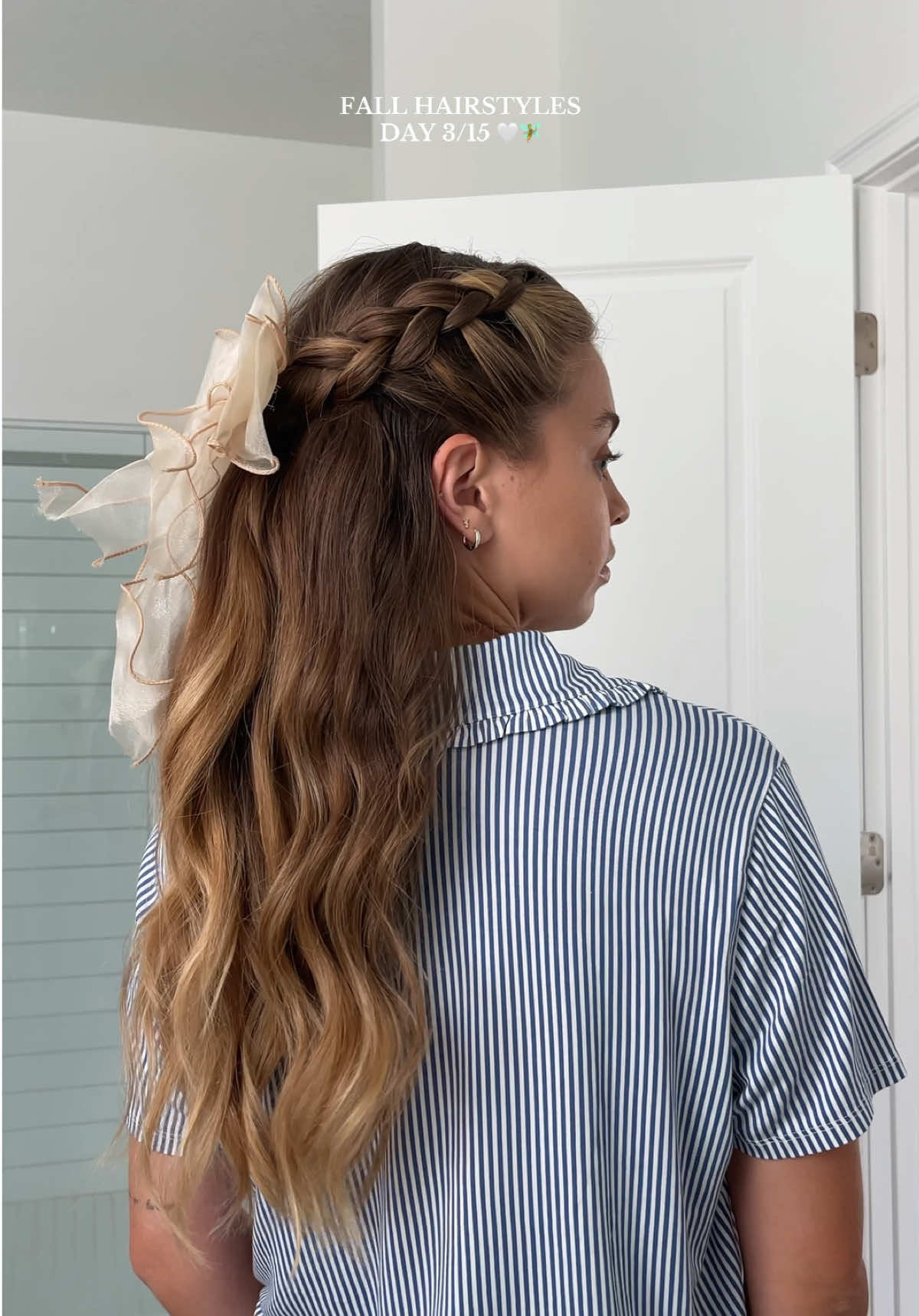 DAY 3/15 🧚🏼 a fun girly, fairy hairstyle  🎀 #hairtutorial #hair #hairstyle #halfuphalfdown 