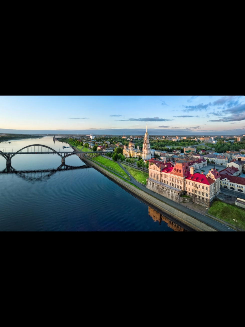 Ответ пользователю @lanser760 Постарался сделать все хорошо, робот как всегда искожал цифры, но я всё исправил. Теперь всё гуд, правда вышло на 2 минуты.#рыбинск #Троллейбус #Автобус #электробус #76 
