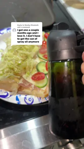 Replying to @Shelby Elizabeth Joh yes they’re the best! #oilsprayer #KitchenHacks #kitchengadgets #cookingathome 