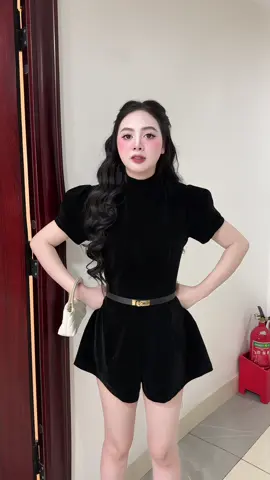 Jum tỉu thư siuuu xinh nha 😙 @Trang Mun Trendy 🎀 #xuhuongtiktok #fyp #trending #thoitrang #viral #xuhuong #trangmun 