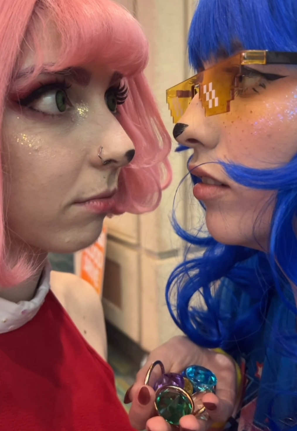 PUT THOSE GRIPPERS AWAY 🦶 @Kat Girl @Leee.sama @metrocon_fl #amyrosecosplay #soniccosplay #rougethebatcosplay #metrocon #metrocon2025 