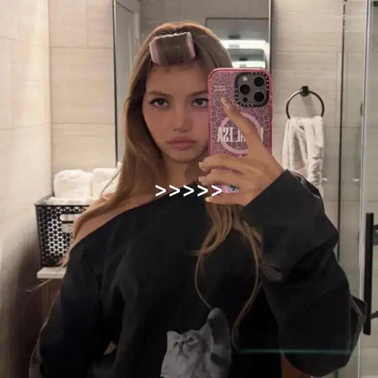 #unrelatedgirll 