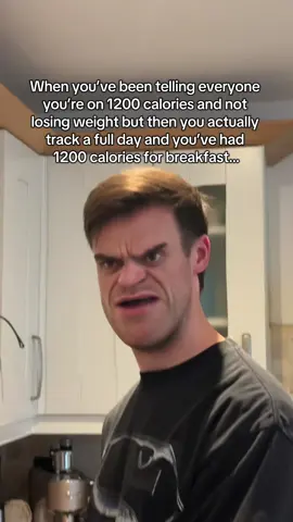 Why does MFP say 4000 calories… I know I don’t eat that much!  #gym #gymhumour #calories #fyp #fatloss 