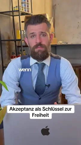 Die ganze Folge mit dem Thema ‚Hör auf zu fliehen - So verwandelst du Schmerz in Kraft ‘ findest du auf Youtube.  #schmerz #freiheit #kraft #entscheidung #success       