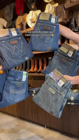 VAQUEROOOO sabemos que necesitas este pantalón 🐴🤠🔥 te lo mandamos hasta la puerta de tu casa 📦🛒 Ordena el tuyo al WhatsApp 3951067103 ‼️  #wrangler #pantalonvaquero #pantalonwrangler #western #vaquero 