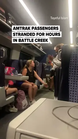 Amtrak passengers traveling from Chicago were stranded for nearly five hours near Battle Creek Friday. Amtrak says a faulty sensor in a locomotive engine caused the train to stall around 7:15 p.m. Passengers said power and plumbing to the cabins were shut off and conditions quickly became hot and smelly. Around midnight, buses arrived at a roadside about a 20 minute walk from the train to pick up the passengers. Amtrak says all passengers will receive a full refund. (Video provided by Tayeful Islam and Rachel Leonard) Read more at our link in bio. #amtrak