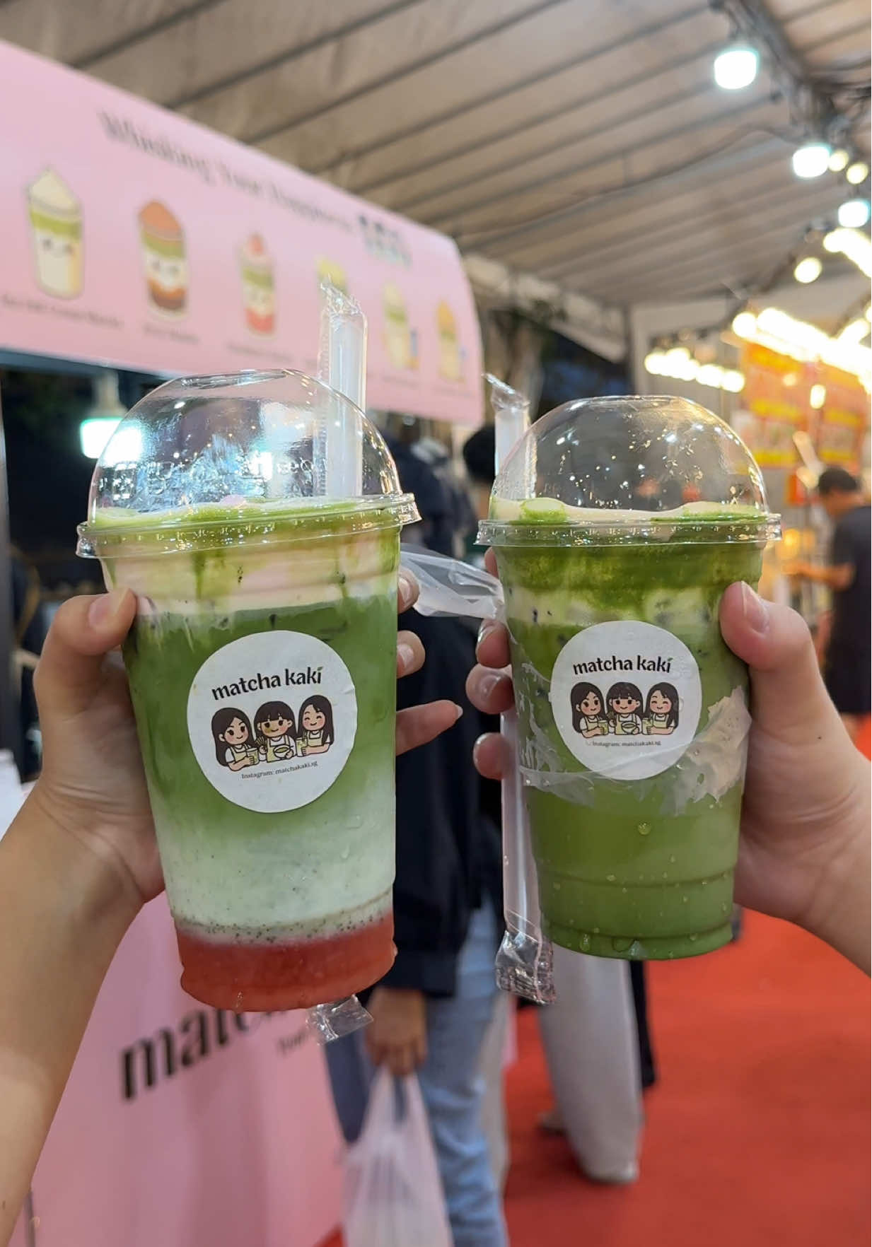 Saw @matchakaki.sg journey on my fyp awhile back and now they’re opened at tampines’s mrt bazaar!! 😆 The strawberry matcha, especially the cream foam, was soo goood 🍓😋 and if you like drinking americano, the dirty matcha tasted like iced americano in a creamier form!! ☕️🍵 Even the blueberry one tasted AMAZING! 🫐  Would definitely want to try the sea salt cream matcha and peanut butter matcha next!!🧂🥜 #matchakaki #strawberrymatcha #dirtymatcha #tampinesbazaar #fyp 