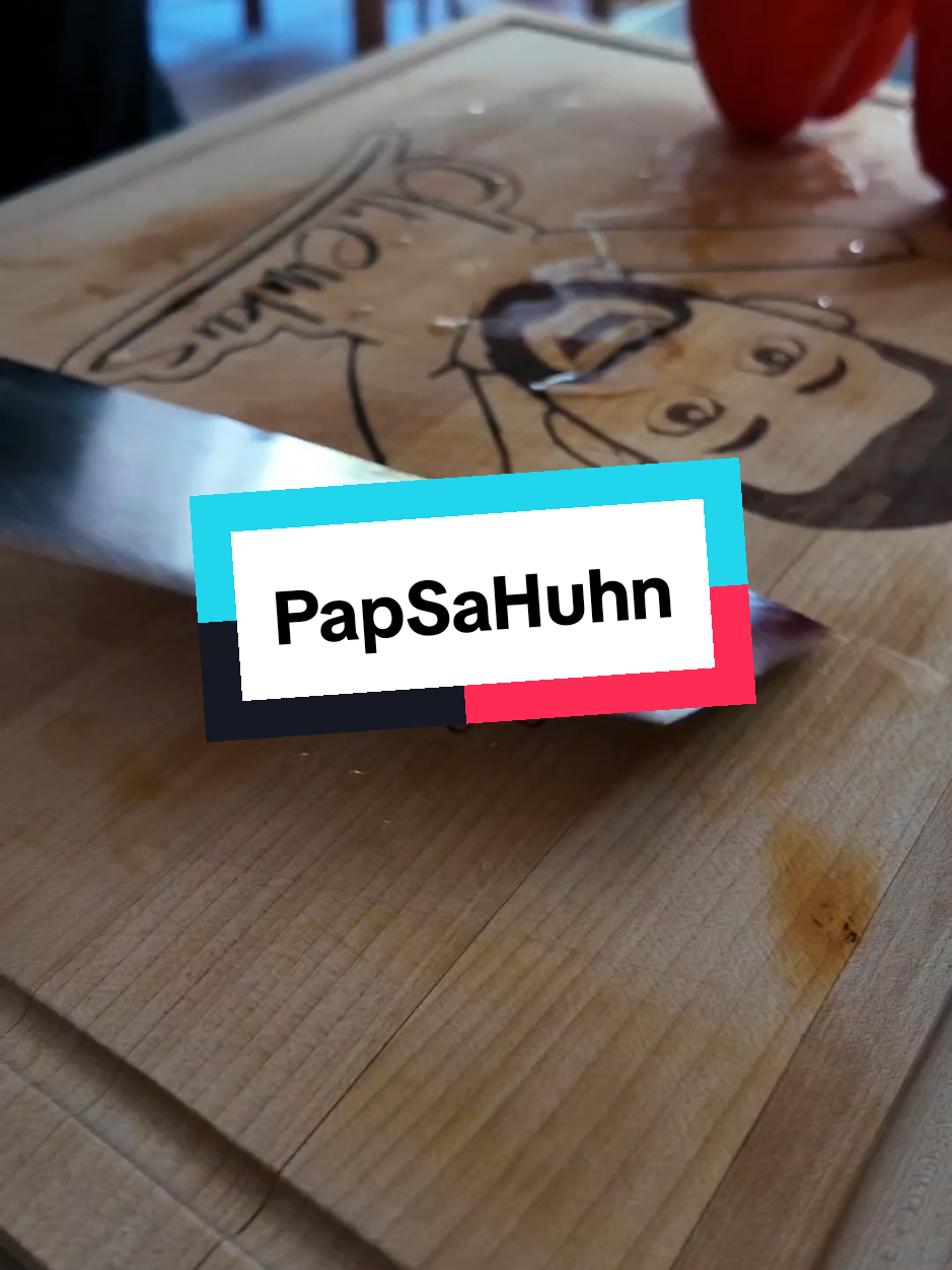 Paprika-Sahne-Hähnchen deluxe, und ja, ich hab Spätzle genommen und KEIN Reis. Auf jeden Fall bis zum Schluss gucken. #gekocht #ostfood #spätzleliebe #kochenmitattitüde #emsteff