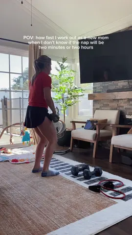 Form…. Yeah, form has gone out the window. What we need is SPEED!!! 💨 no breaks, all gas #postpartumhumor #postpartumworkout #babyhumor 