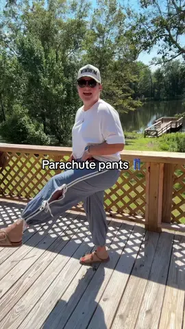 Great fall transition pant 🥰🤩 #parachutepants #falltransitionoutfit #trackpants #bows #womensfashion 