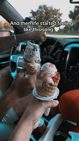 If yall recognize this truck lmk rn 🤣👀#fypシ゚viral #feelings #pretendiente 