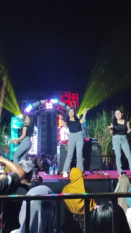 gayeng plon udan* panggah  loss,,psc comunity feat brewog audio cek sound karnaval sumberejo gedangan @pemudasepanjangcalok @masbre1986 #karnavalsumberejogedangan #brewogaudio #malangsoundlovers #fyp #soundkonten 