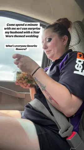 My are sunflower, lilies, and lilac. #spendsixtysecondswithme #wedding #surprise #starwars 