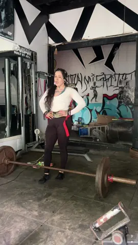 Feels good to deadlift again reminds me of my powerlifting days ☺️ #deadlifts #gymgirlsoftiktok 
