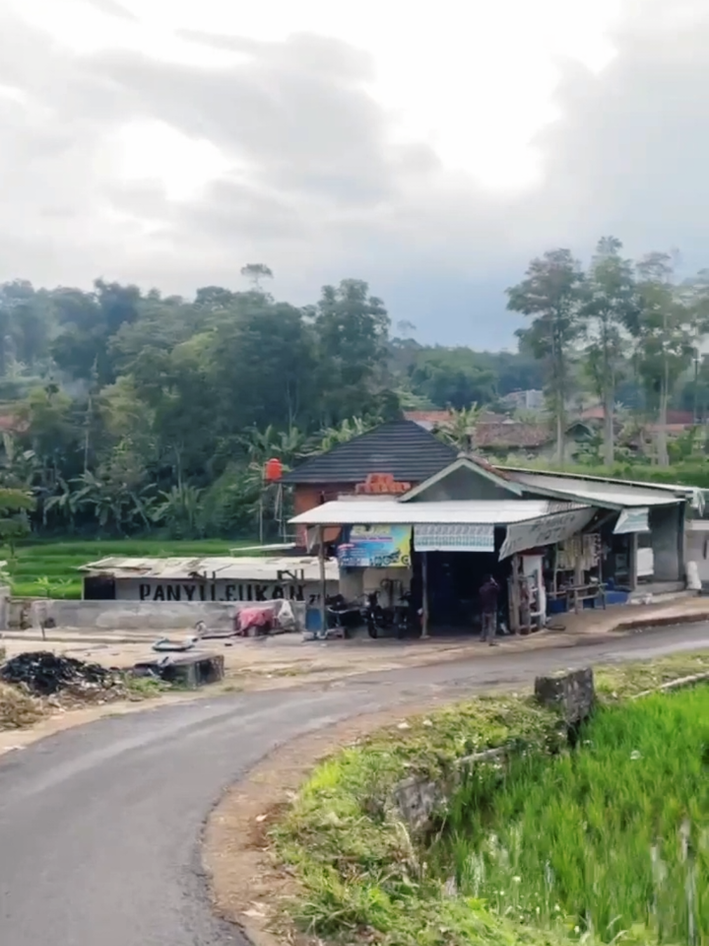 gagal aesthetic 😭 popoean 🩲 sahaaa atuh🙈🤣 #fyp #sumedang #healing #aestheticvideos #alamvibes 