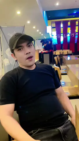 Nemenin pacar makan #kekasih 