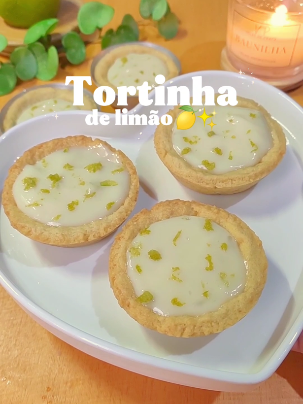 Tortinha de limão fácil de fazer  Ingredientes: 1 xícara de farinha de trigo  2 colheres de açúcar  3 colheres de margarina  Forno pré aquecido 180°c por 20min Recheio:  Meia caixinha de leite condensado  Suco de 1 limão  Raspas de limão para decorar  Renderam 6 tortinhas  Assadeira n°6 ✨✨✨✨✨✨✨ Forminhas n°6 Id: KTX0O4-KEWK Mercado livre @Mercado Livre  #MercadoLivreAchados #HomeAndDecor #Recipe #receitafacil #receitasimples 