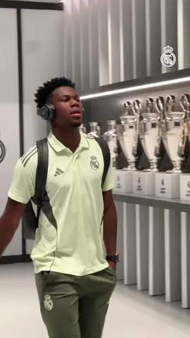 👋 Hello, team! #RealMadrid 