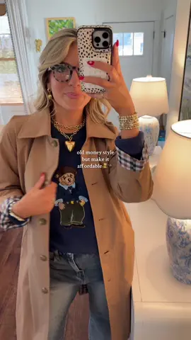 The whole outfit is almost under 100🤭 OBSESSED with this vibe this fall🤎 wearing size S in the sweater and M in the trench! #oldmoney #stockholmstyle #fallfashion #affordablefashion #boujeeonabudget