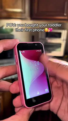 The perfect phone for any toddler🥰 #toddlers #tinyphone #smartphone 