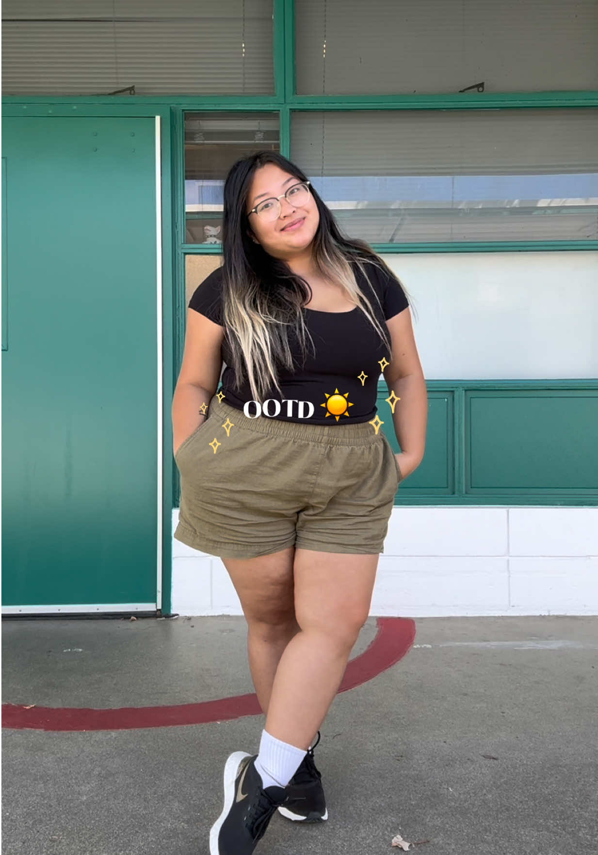OOTD ☀️ #creatorsearchinsights #fyp  #OOTD #outfit #schooloutfit 