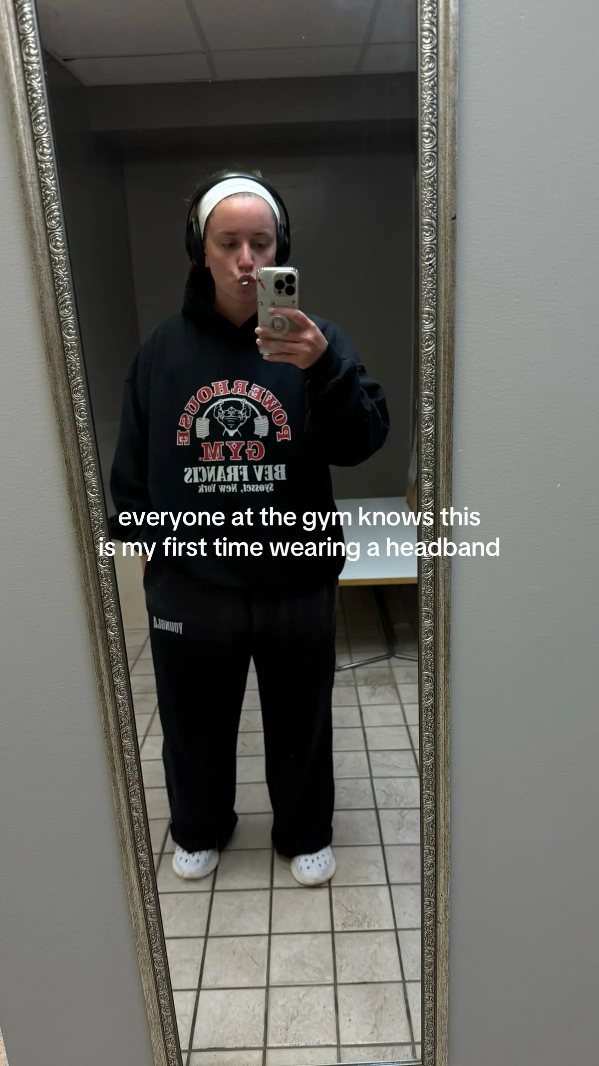 Idk why but everytime I pull up in something new or different I swear everyone at the gym knows that it’s my first time wearing it lmaoooo #workout #gym #lifting 