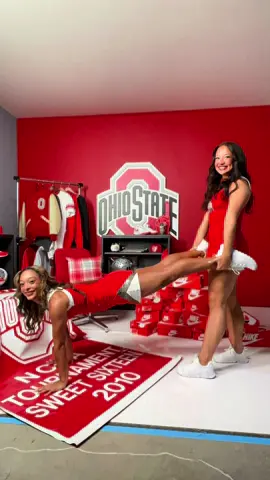 Nailed it👏 @OSUDT @The OSU Cheer Team #GoBucks #ohiostate #ohiostatebuckeyes #columbus  #ohiostatedanceteam 