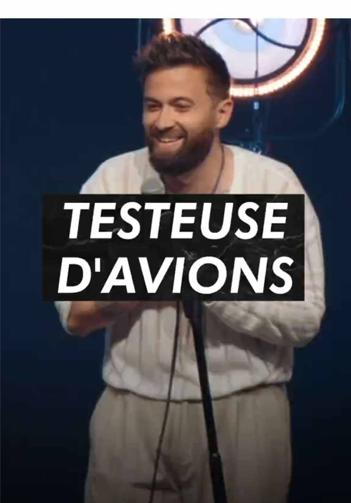 Elle évite aux avions de s’écraser 🎟️ En spectacle à Paris et dans toute la France 🎟️  Vous saviez que les tests étaient fait PENDANT les vols ?  #standup #humour #humoriste #impro #standupcomedy 