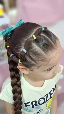 Penteado lindo e fácil do dia💙 Gostaram? 🥰 . . . #penteadoinfantil #penteadosfaceis #peinados #penteado #hairtutorial 