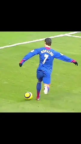 Football skills Critiano Ronaldo #football #Soccer #footballskills #ronaldo #cr7 
