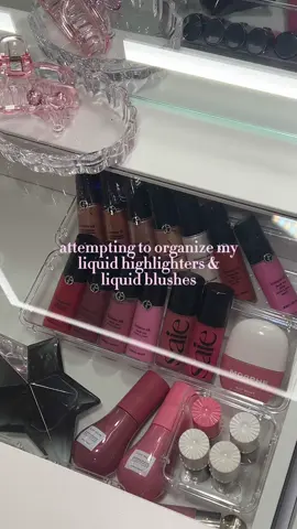 watch me attempt to organize my liquid blushes & liquid highlighters 💕✨ i just went back to fix everything after editing this video 😅 #organizewithme #makeuporganization #makeupvanity #vanityorganization #vanitytour 