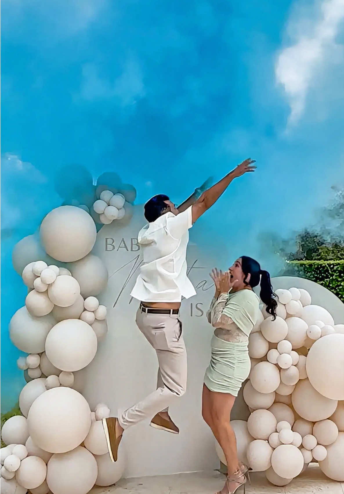 Pure joy. Endless excitement. A gender reveal this family will never forget💙✨🎉 #genderreveal #genderrevealmiami #genderrevealparty #genderrevealideas #revelaciondegenero 