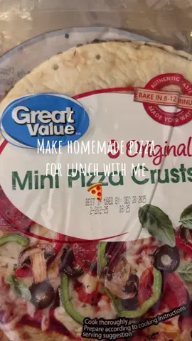 Pizza lunch with us 🍕🩷 @Kanyon Ogle #momlife #family #Vlog #lunch #fyp 