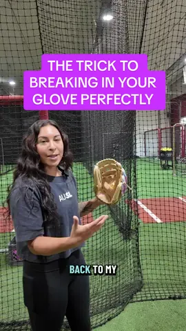 Sierra with the cheat code to breaking in your glove just right! 🤌 #rawlings #softball #glove #fastpitch #softballtips 