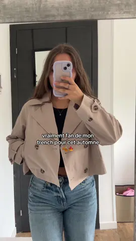fan fan fan 😍 #autumn #autumnfashion #autumnoutfits #autumnstyle #trenchcoat 