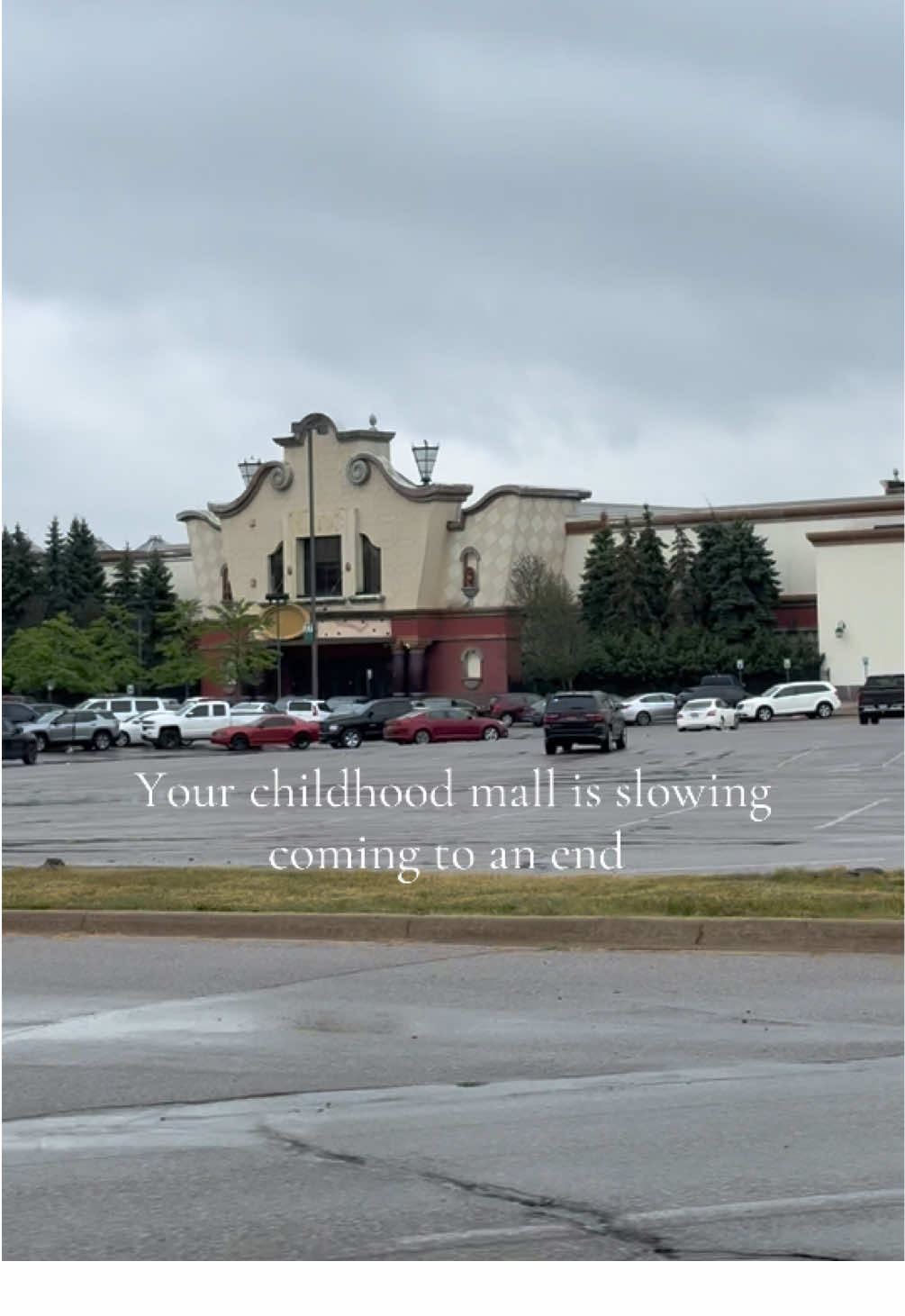 Slowly* #michigan #fairlanemall #2000s #stores #fyp 