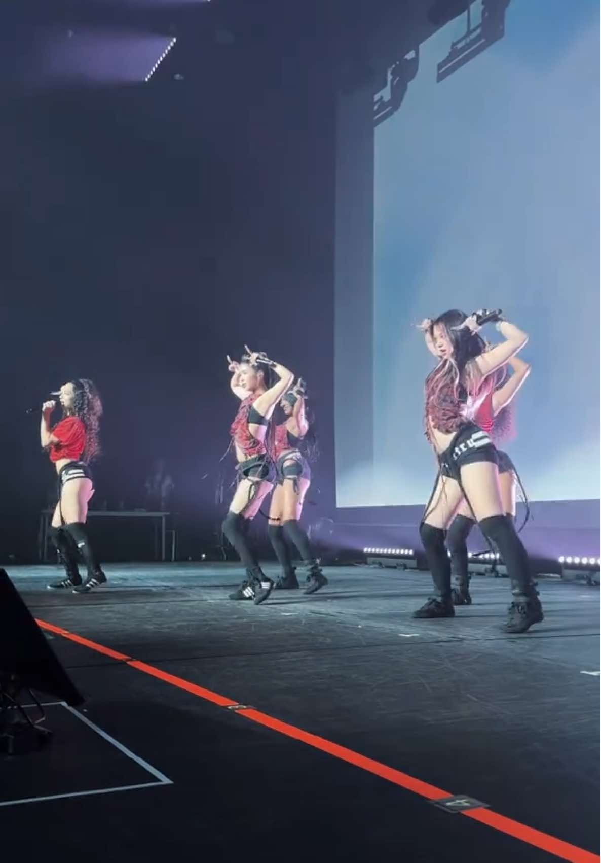 Debut dance break you will always be famous 🖤 #KATSEYE #KATSEYE_Debut