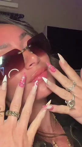 New nails ..🥹 / ig: kellyfremont 