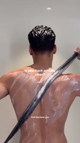 How to properly clean your back.. An African net sponge #SelfCare #skincare #hygiene #routine (From @amazonuk) Using @Youth To The People Superfood Cleanser