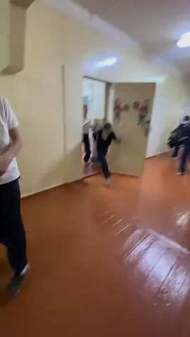 наш прошлый профиль @6 «Г» на связи это новый аккаунт)