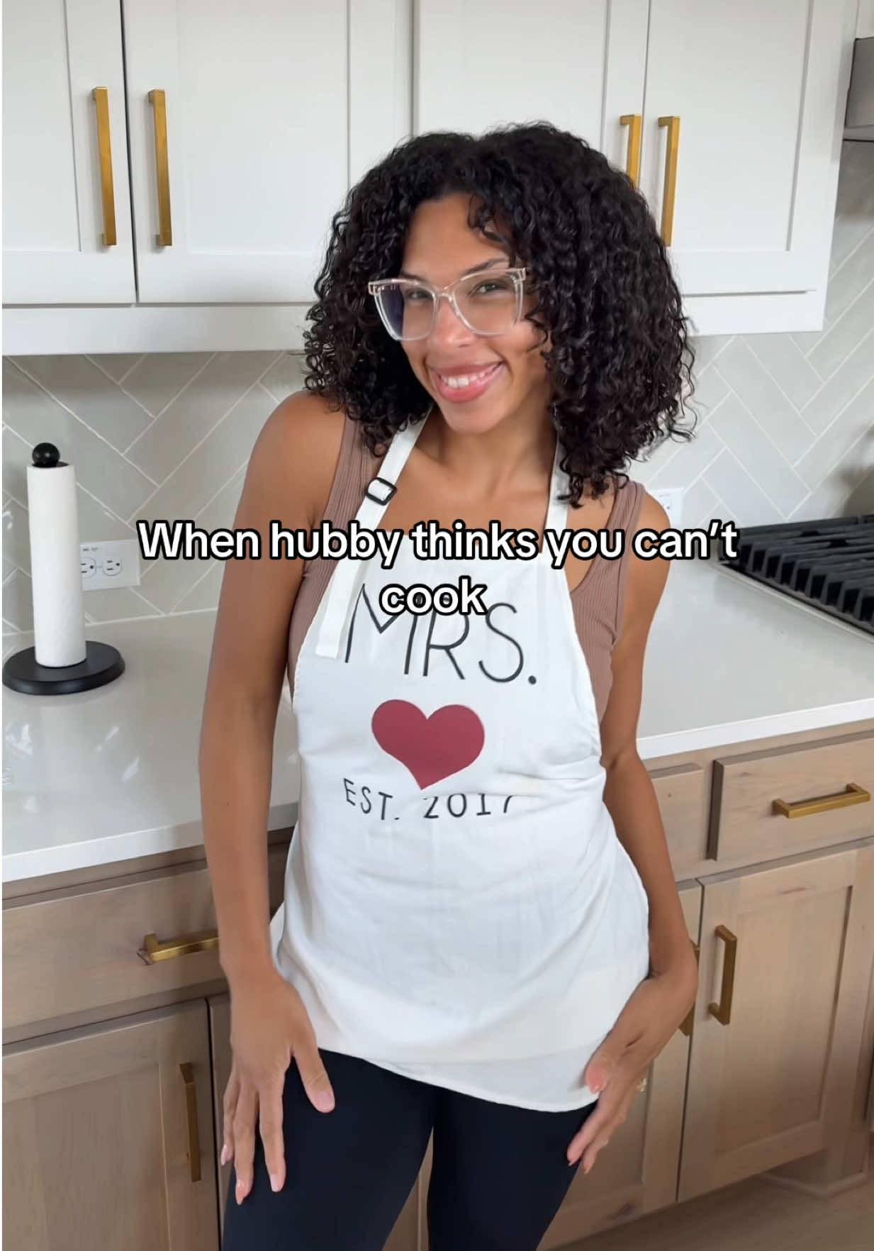 This kitchen isn’t just for show 😉#wifetok #onionchallenge 