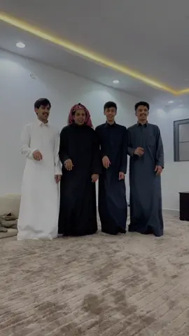 شلتنا المحترمة جداً😂🤍.  #لعب_شهري 