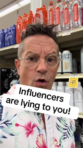 Influencers are lying to you when they talk about the healthiest or best water! #water #watertok #watersommelier #martinriese #fyp 