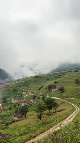 Sen anlat Karadeniz # ben susarak seni izliyorum @ ama iyi geldiğin doğrudur…