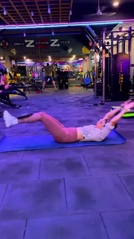 Abs aren’t built in one day. Every rep, every drop of sweat brings you closer. Stay consistent, stay hungry. One day your results will speak louder than words. Start today, your future self will thank you. 💪🔥